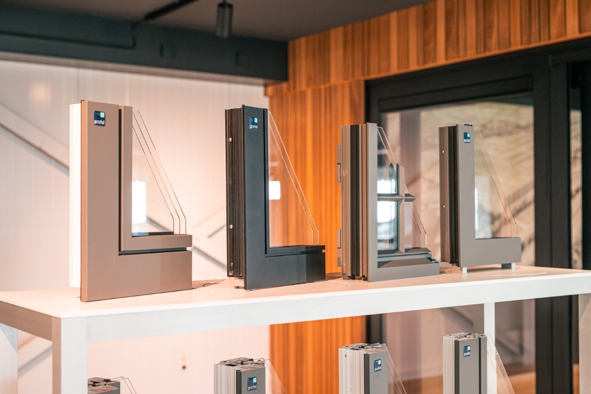 Kunststof en aluminium kozijnen showroom Leeuwarden